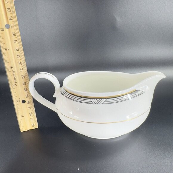 Christopher Stuart Empire House Gravy Boat With Under Plate Thailand Bone China - Picture 5 of 13